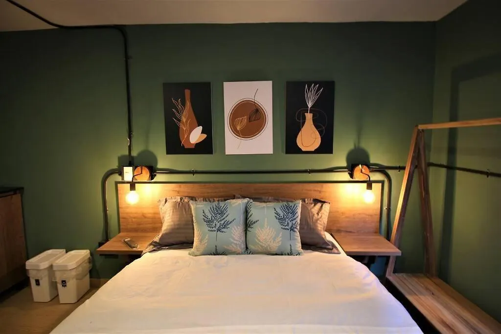 Apartamento Privado Con Patio Interno One103 By Roots Rentals Medellín